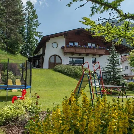Apartment Landhaus Almidyll Seefeld in Tirol