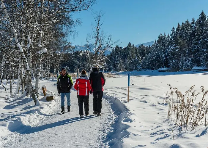 兰德豪斯阿尔米迪尔酒店 *